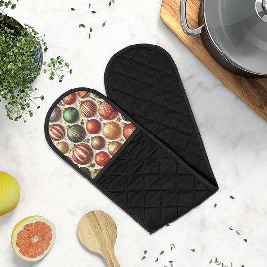 Holiday Oven Mitts – Slip-Resistant & Stylish Kitchen Essential