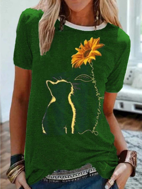 Floral Gaze Cat Tee - Women's Charming Feline & Flower T-Shirt