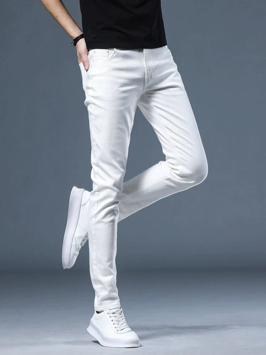 Velvet White Slim-Fit Cropped Jeans – Stylish Youthful Denim with Micro Stretch & Stone-Wash Finish