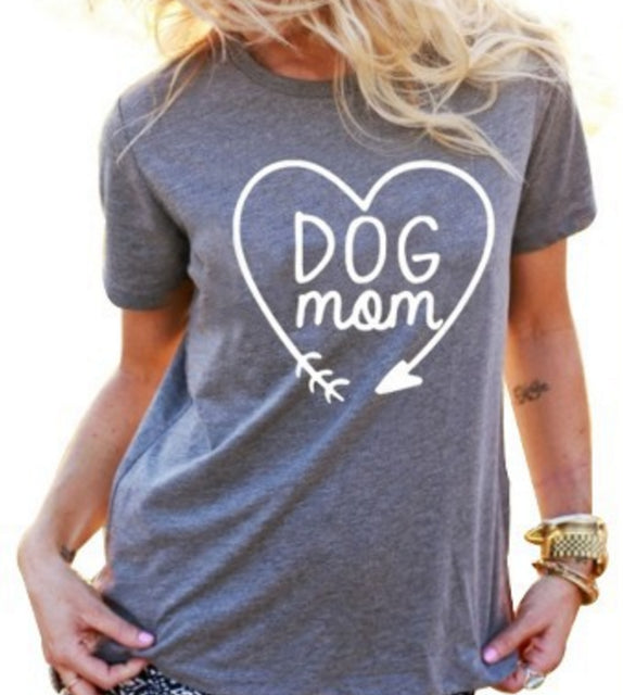 Chic 'Dog Mom' Heart Tee - Trendy Pet Lover Fashion Statement - captivatingconversationsstarters